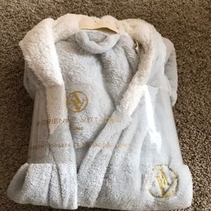 Sherpa robe